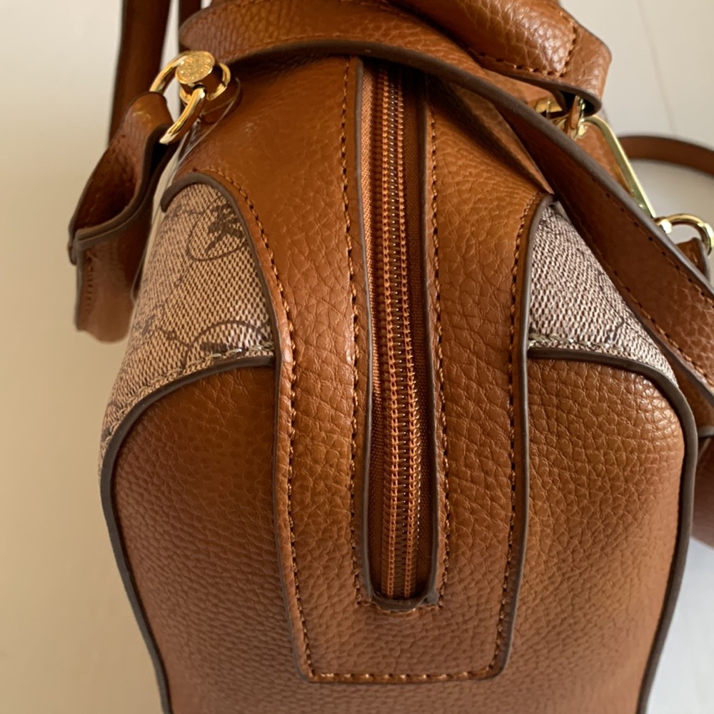 ANNE KLEIN. NWT. New Anne Klein logo design w/a varsity stripe down its … - Picture 9 of 12